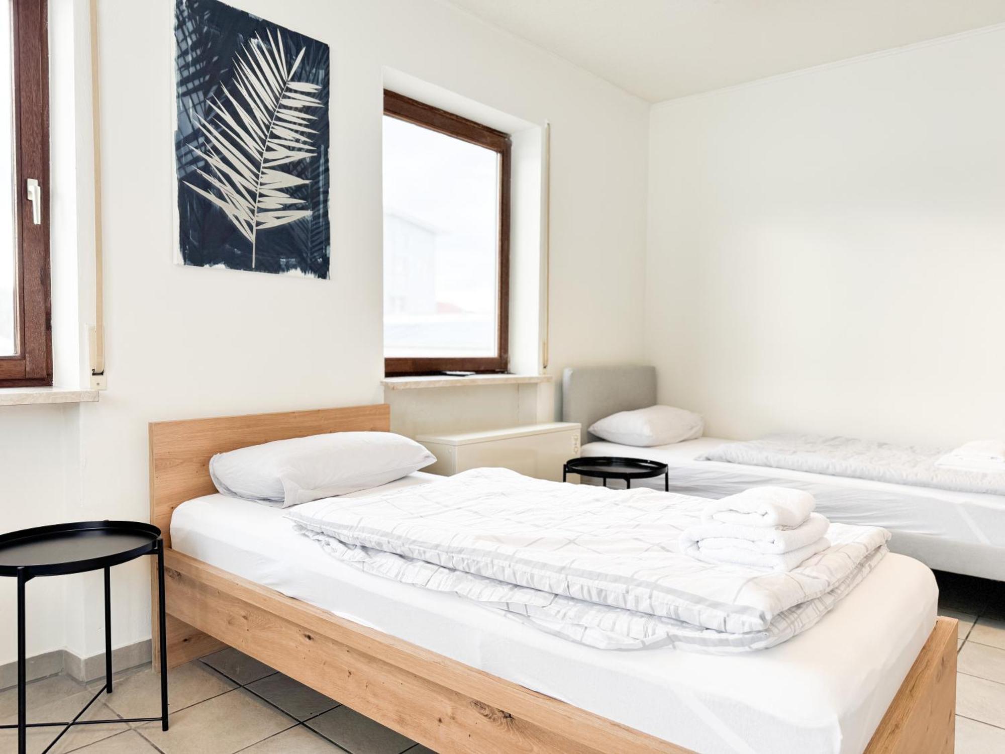 Modern Living Studios Karlsbad Exterior foto